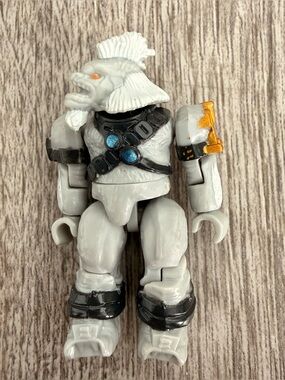 HALO MEGA BLOKS BRUTE CHIEFTAIN TARTARUS MINI FIGURE